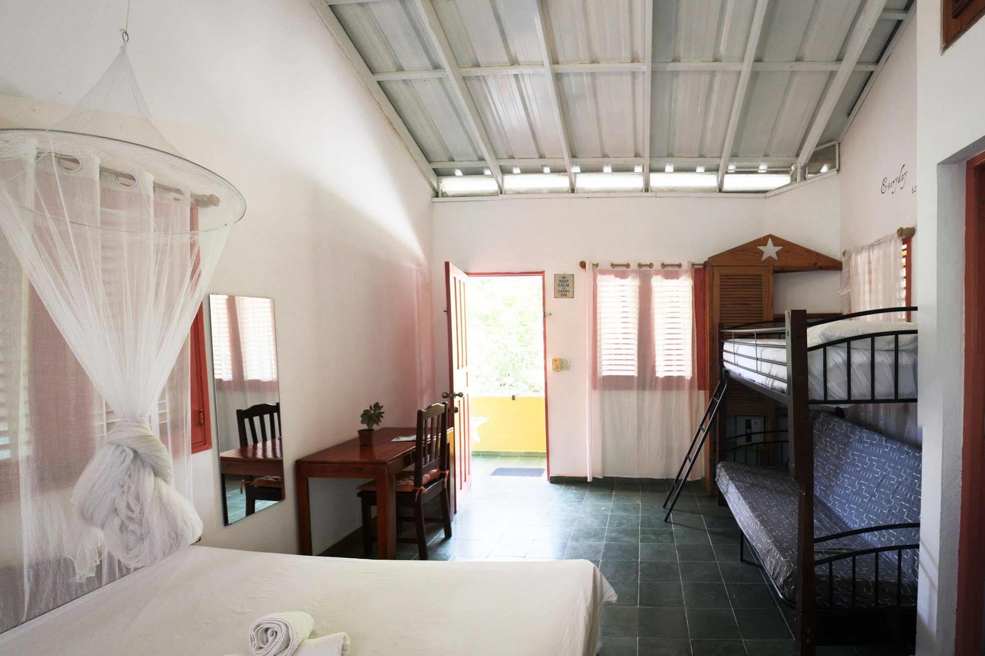 Casa Delfin Guest House Las Terrenas Exterior foto